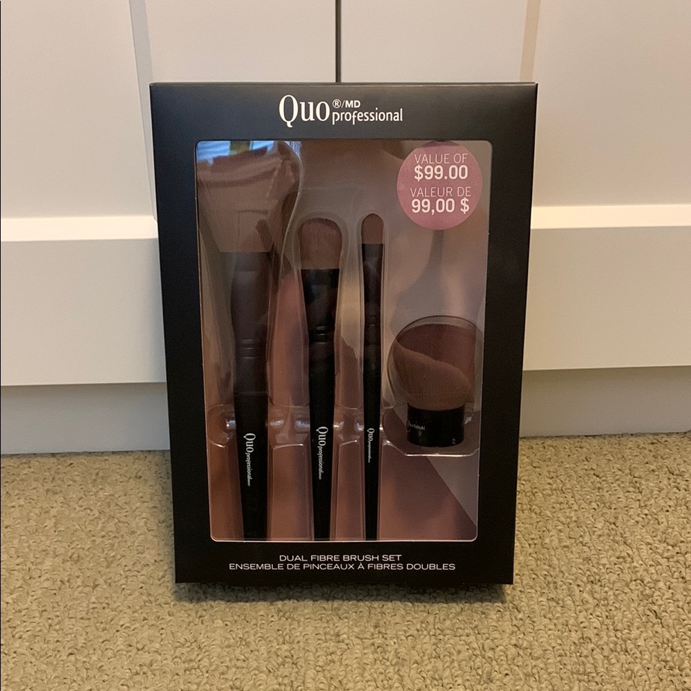 QUO Professional Make Up Brushes
